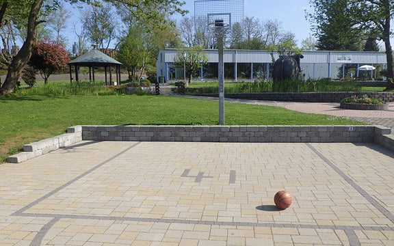 Barfusspark_Basketballfeld